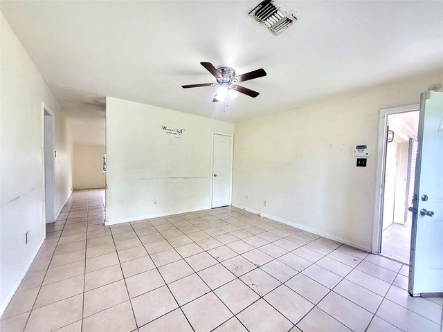 5514 S Acres Drive, Houston, TX 77048
