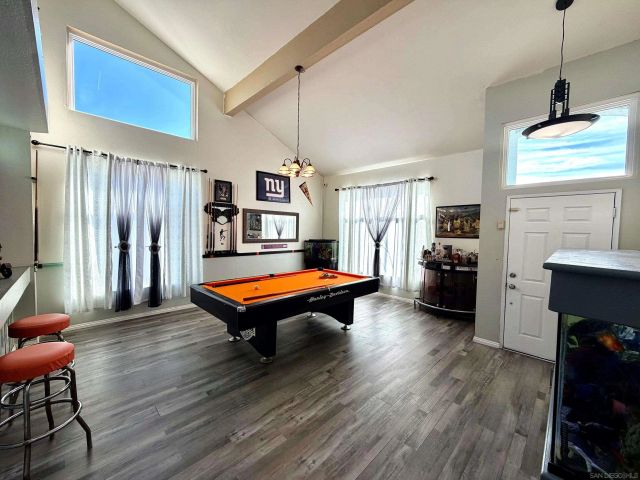 5873 Montery Place, Palmdale, CA 93552