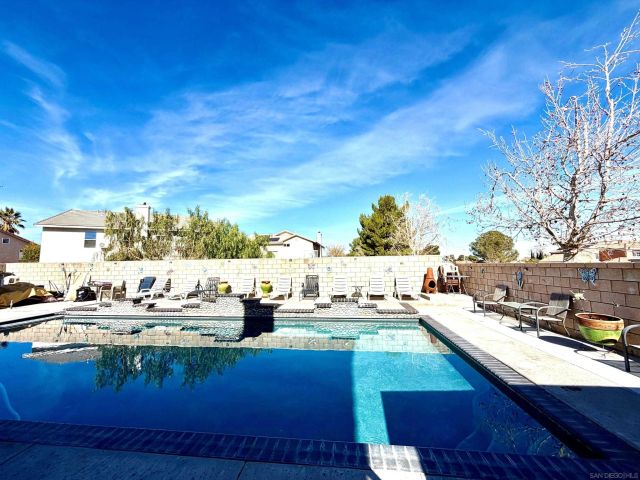 5873 Montery Place, Palmdale, CA 93552