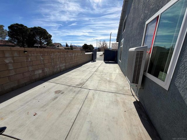 5873 Montery Place, Palmdale, CA 93552