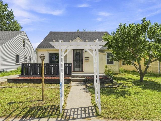 3317 10th AVENUE, Racine, WI 53402