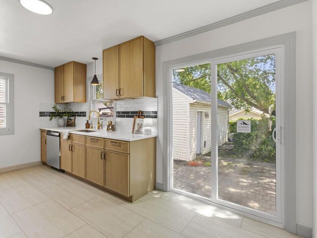 3317 10th AVENUE, Racine, WI 53402