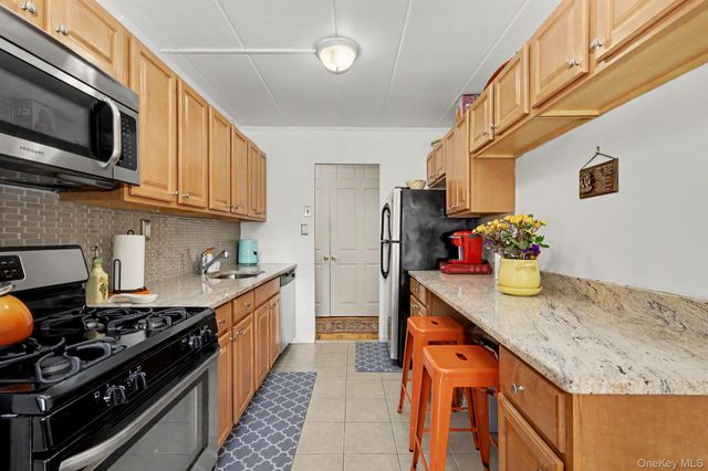 11 Park Avenue 4M, Mount Vernon, NY 10550