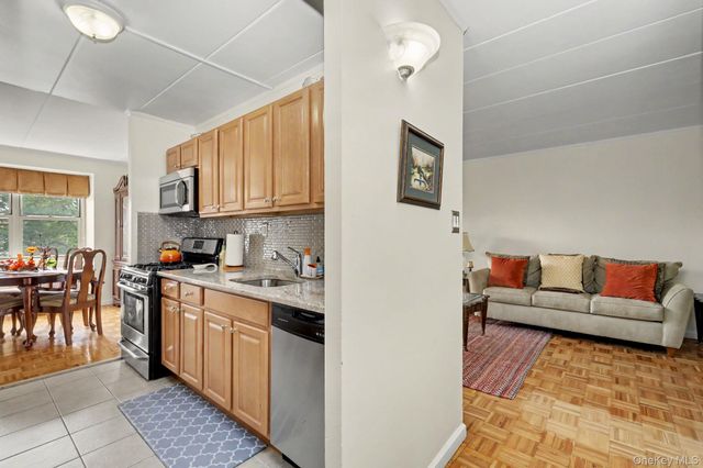 11 Park Avenue 4M, Mount Vernon, NY 10550
