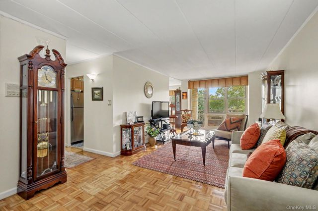 11 Park Avenue 4M, Mount Vernon, NY 10550