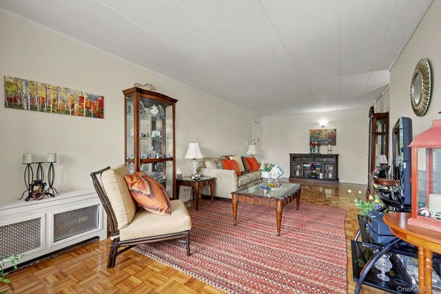 11 Park Avenue 4M, Mount Vernon, NY 10550
