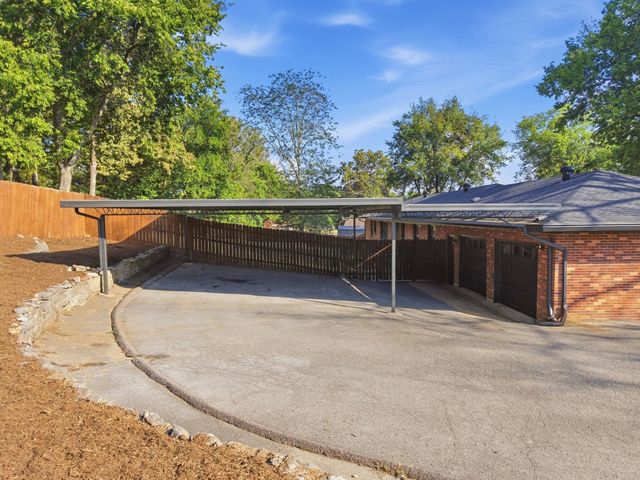 225 Peeler Trl, Madison, TN 37115