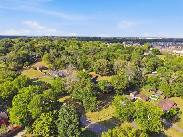 225 Peeler Trl, Madison, TN 37115