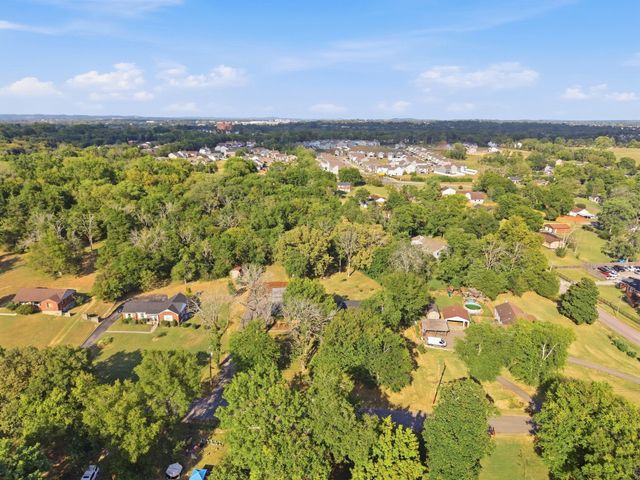 225 Peeler Trl, Madison, TN 37115