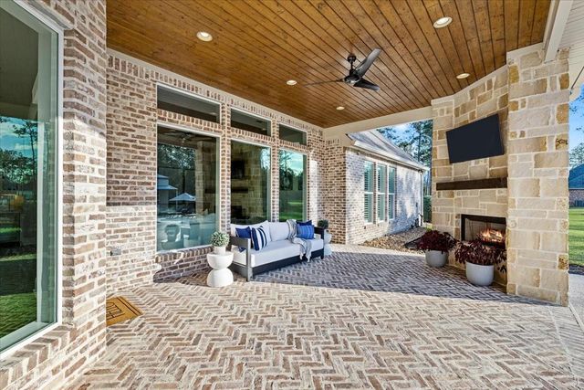 9110 Bear Creek Drive, Kountze, TX 77625