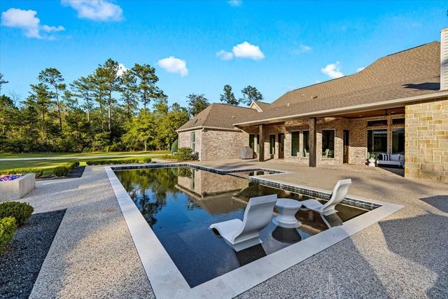 9110 Bear Creek Drive, Kountze, TX 77625