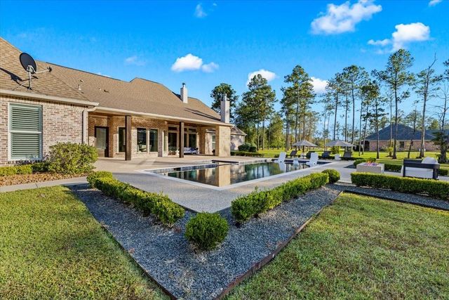 9110 Bear Creek Drive, Kountze, TX 77625