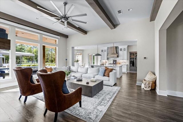 9110 Bear Creek Drive, Kountze, TX 77625