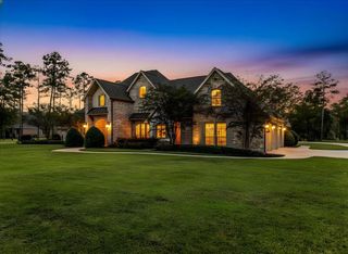 9110 Bear Creek Drive, Kountze, TX 77625