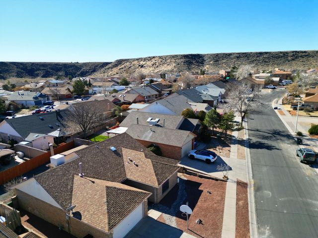 6908 Sweetbrier Avenue NW, Albuquerque, NM 87120