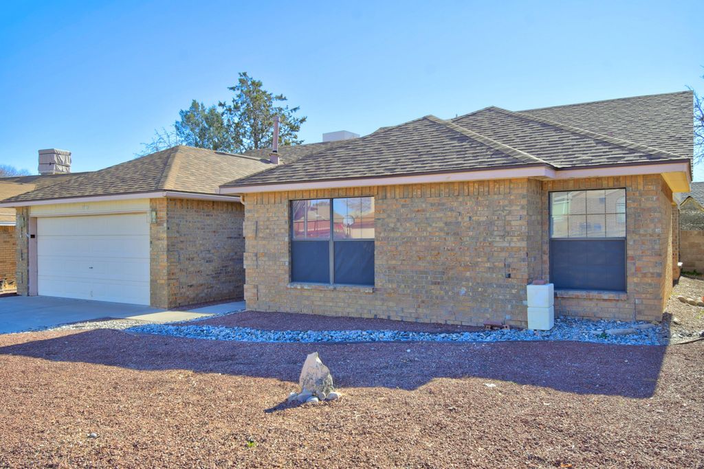 6908 Sweetbrier Avenue NW, Albuquerque, NM 87120