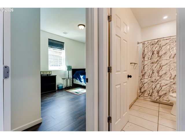 1332 Se STRONG Ave, Roseburg, OR 97470