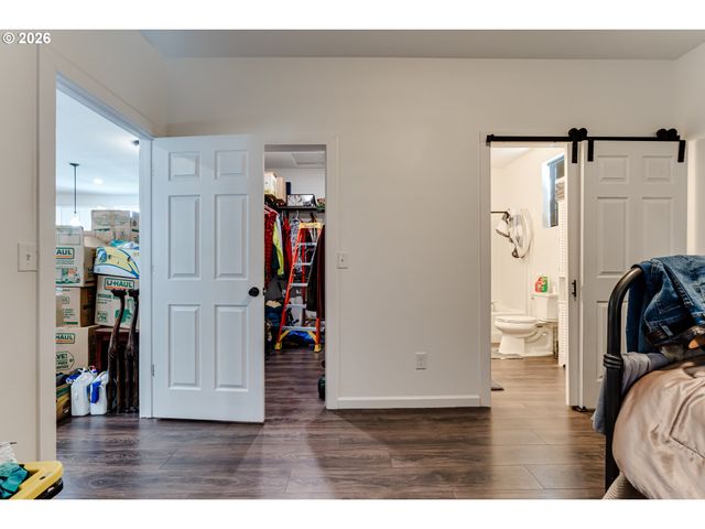 1332 Se STRONG Ave, Roseburg, OR 97470