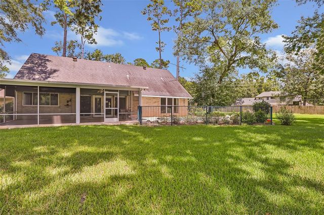 16027 Broadwater Drive, Crosby, TX 77532