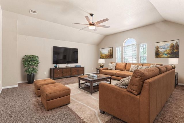 8613 Glen Canyon DR, Round Rock, TX 78681