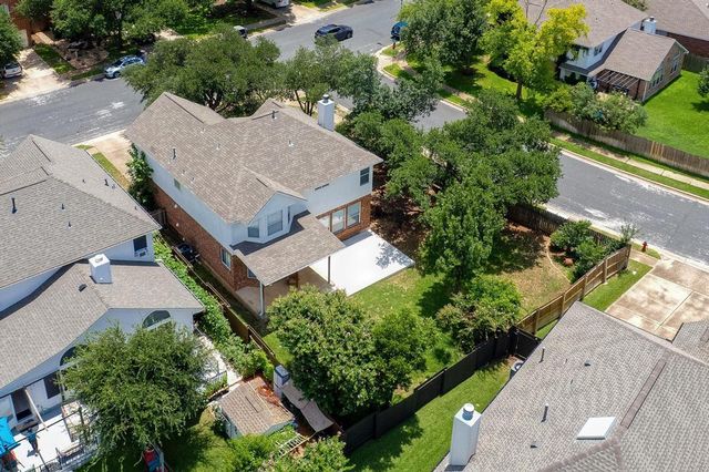 8613 Glen Canyon DR, Round Rock, TX 78681