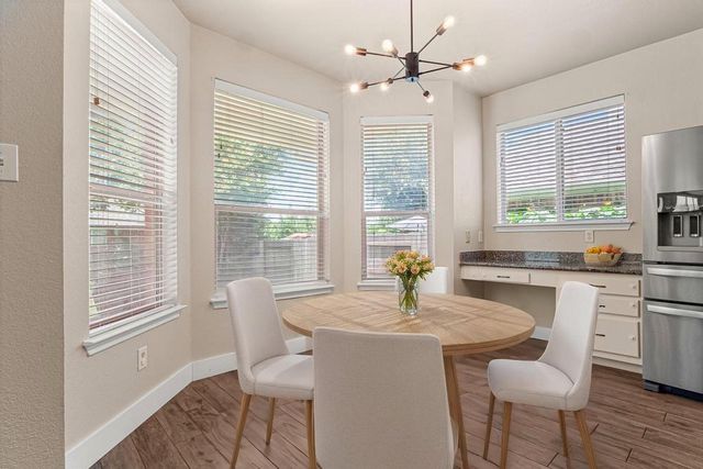 8613 Glen Canyon DR, Round Rock, TX 78681