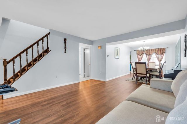 25 Paine Court, East Brunswick, NJ 08816