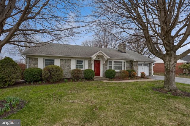 77 HIGHLAND DR, Lancaster, PA 17602