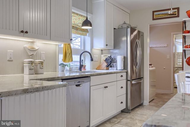 77 HIGHLAND DR, Lancaster, PA 17602