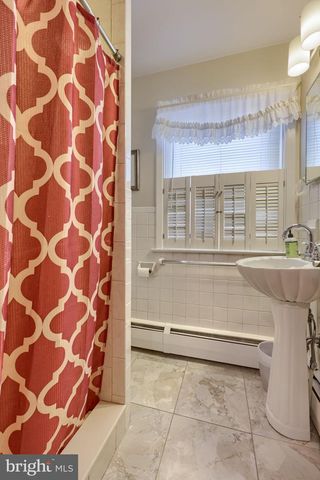 77 HIGHLAND DR, Lancaster, PA 17602