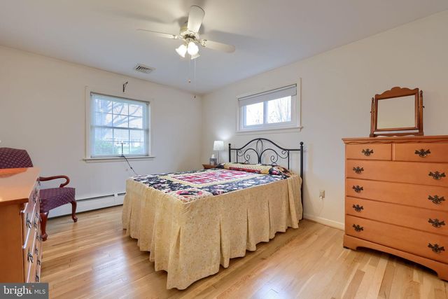 77 HIGHLAND DR, Lancaster, PA 17602