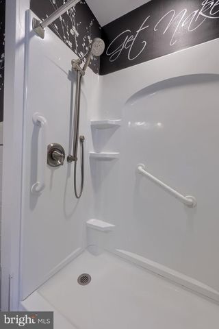 77 HIGHLAND DR, Lancaster, PA 17602