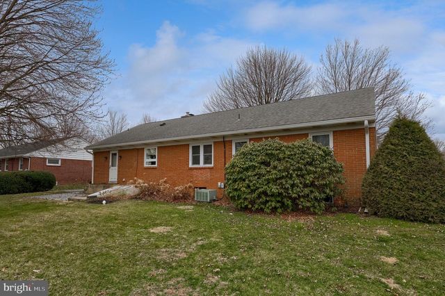 77 HIGHLAND DR, Lancaster, PA 17602