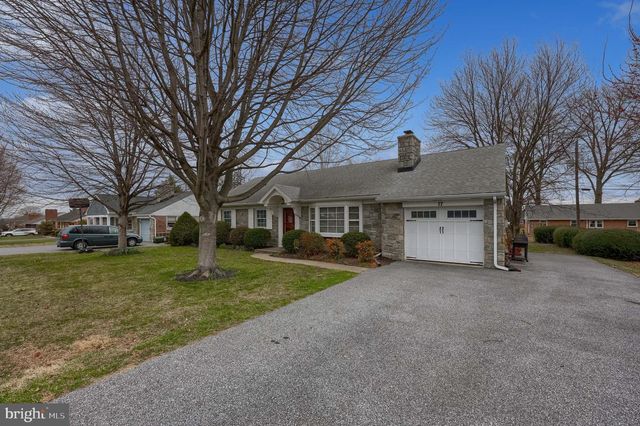 77 HIGHLAND DR, Lancaster, PA 17602