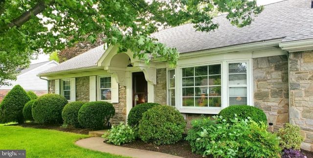 77 HIGHLAND DR, Lancaster, PA 17602