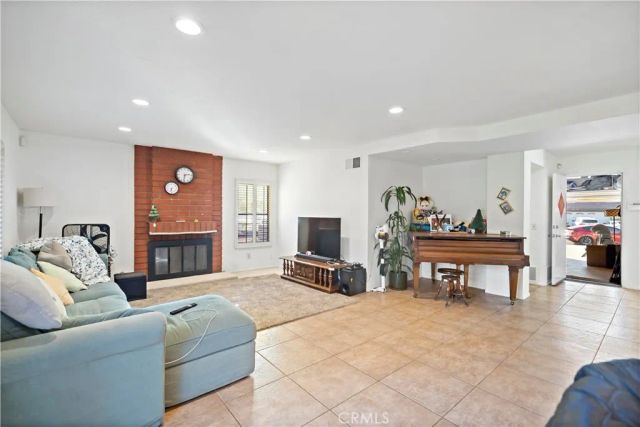 20920 Running Branch, Diamond Bar, CA 91765