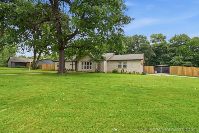 3637 E 143rd Street S, Bixby, OK 74008