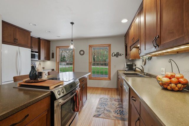 E2040 CURTIS LANE, Iola, WI 54945