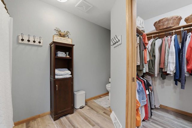 E2040 CURTIS LANE, Iola, WI 54945