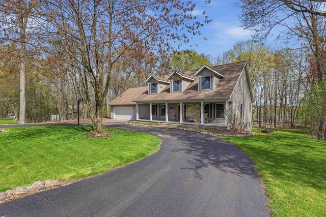 E2040 CURTIS LANE, Iola, WI 54945