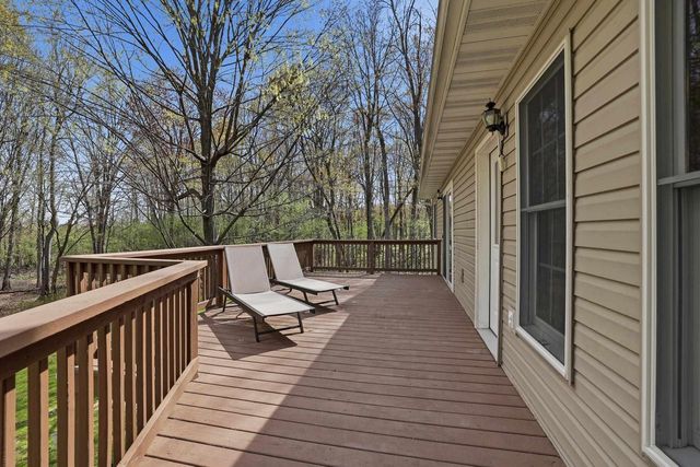 E2040 CURTIS LANE, Iola, WI 54945