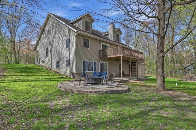 E2040 CURTIS LANE, Iola, WI 54945