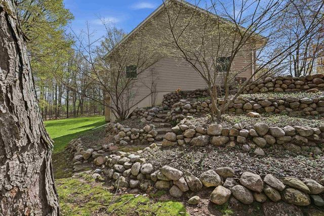 E2040 CURTIS LANE, Iola, WI 54945