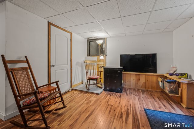 14 Jerome Avenue, Burlington, CT 06013