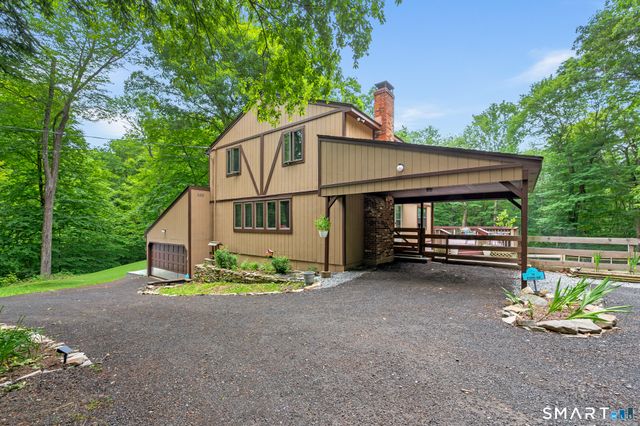 14 Jerome Avenue, Burlington, CT 06013