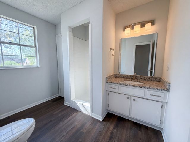 5148 Roxborough Dr, Hermitage, TN 37076