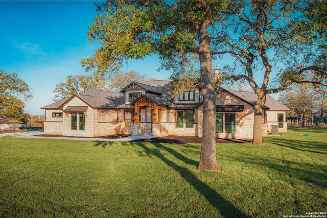 129 Hondo Ridge, La Vernia, TX 78121