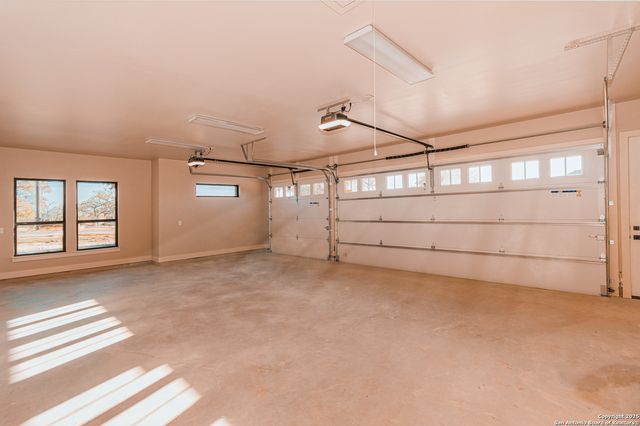 129 Hondo Ridge, La Vernia, TX 78121