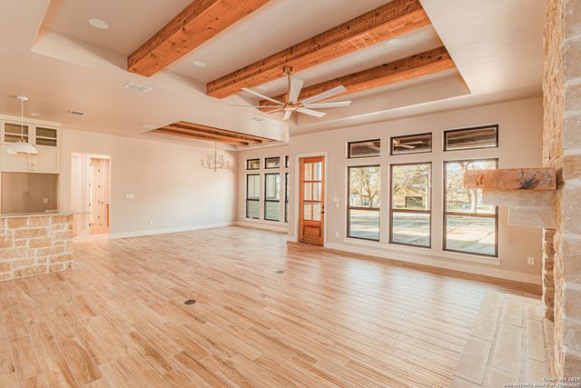 129 Hondo Ridge, La Vernia, TX 78121