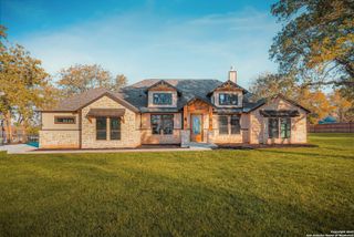 129 Hondo Ridge, La Vernia, TX 78121